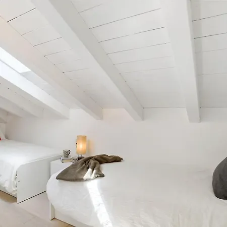 شقة Lake View Flat With Parking & Shared Pool