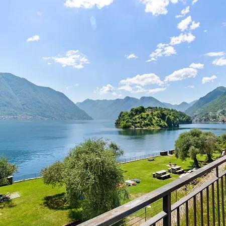 شقة Lake View Flat With Parking & Shared Pool *
